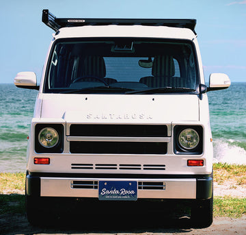 Toyota TownAce 改裝露營車，Santarosa 打造的美式復古外觀