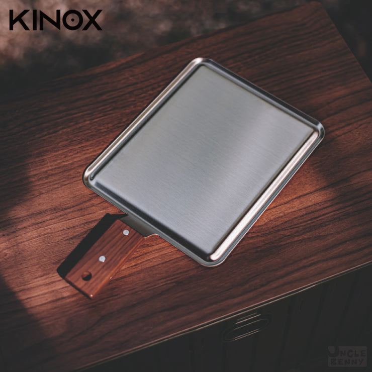 韓國KINOX • 不鏽鋼野營砧板 CB Plate (把手部份是溫潤的胡桃木，很實用的一塊板啊)